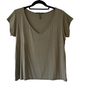 Noel Asmar Modal V Neck Short Sleeve Relaxed Fit T Shirt Olive Green Size Small